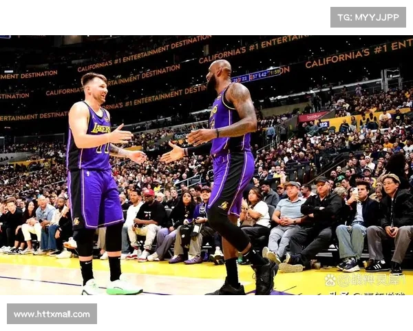 湖人队的连胜之势,令人期待 湖人队的连胜之势,令人期待