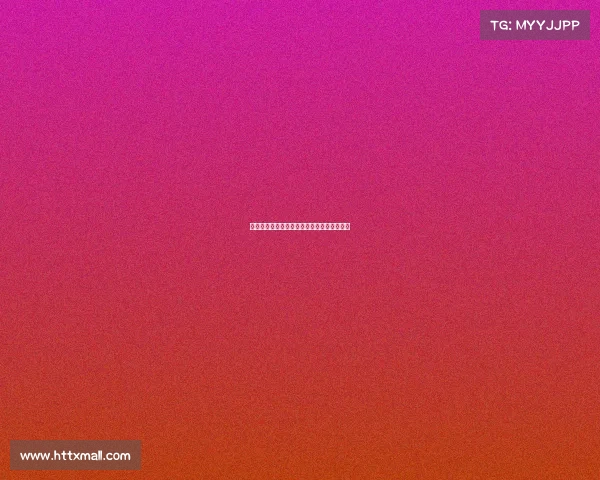 詹姆斯享受车内音乐时光，哼唱一曲放松心情